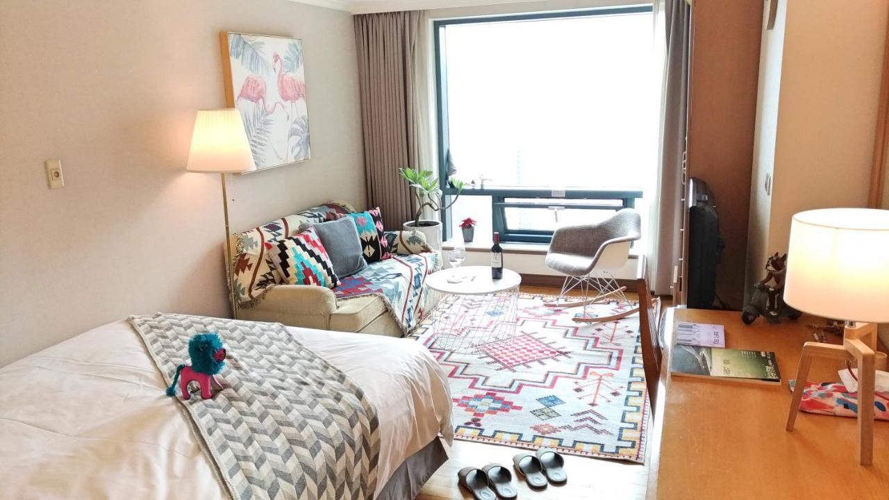 Artistic Studio Taichung Luaran gambar
